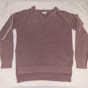 Umgee women’s‎ mauve sweater with lace up shoulder, split side hem size Medium